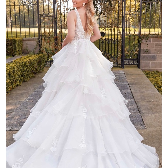 Wedding Gown:  Justin Alexander Serenity Collection Size 12 - Picture 8 of 8